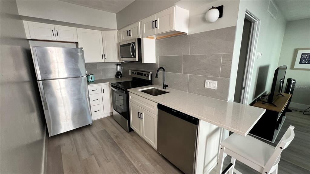 976 Tennessee Lane - Photo 3
