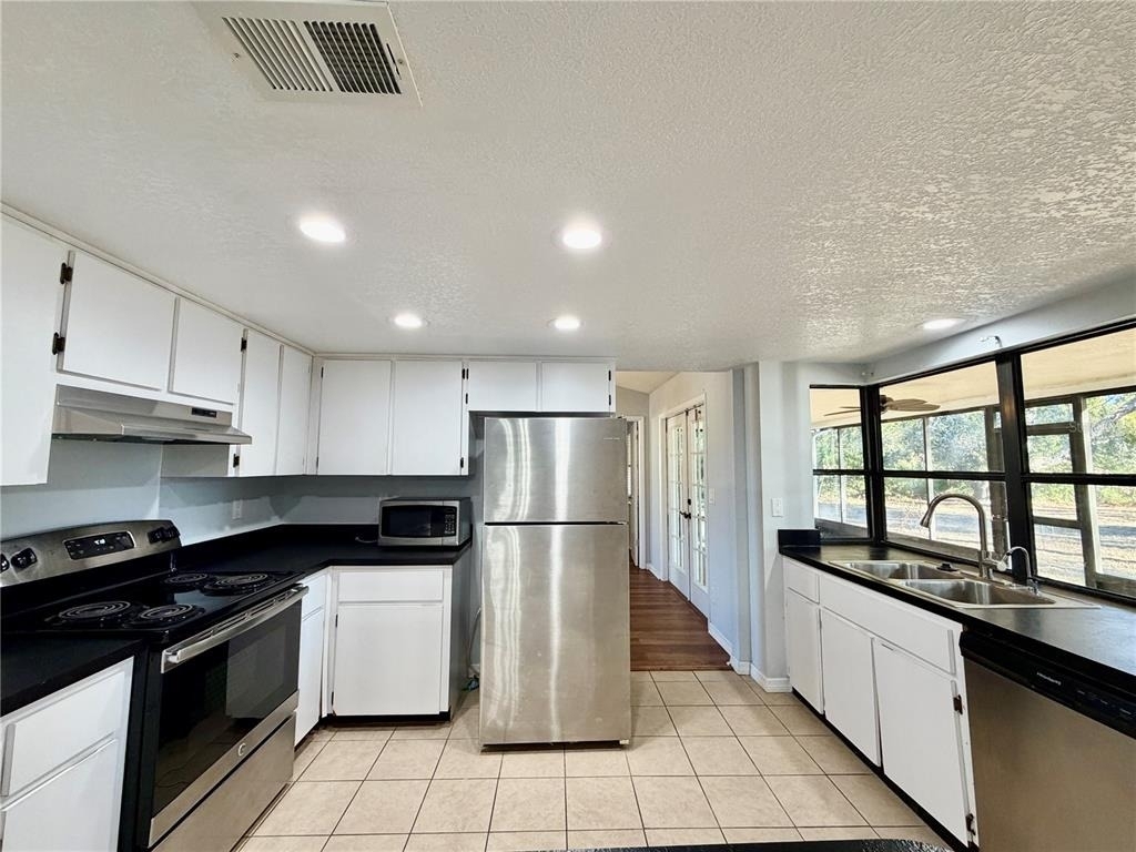4398 Plumosa Street - Photo 3