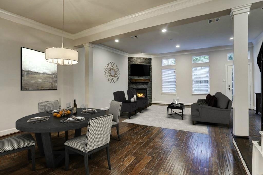 1522 Dunlavy Street - Photo 1