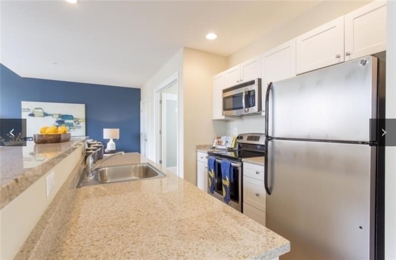 717 Liberty Ave - Photo 3