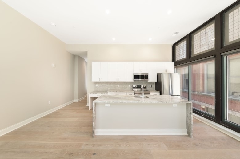 915 Penn Ave - Photo 2
