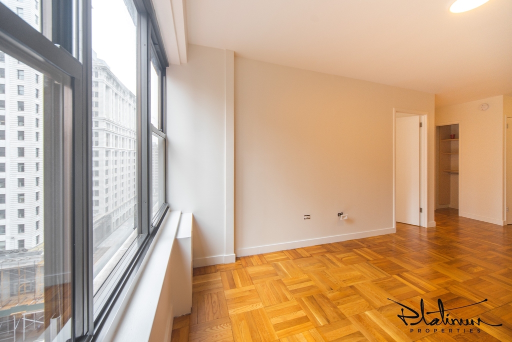 4th Avenue - Photo 6