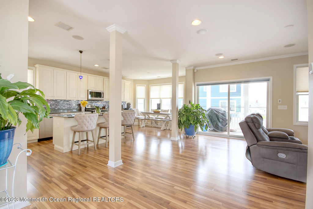 207 Ceylon Avenue - Photo 4
