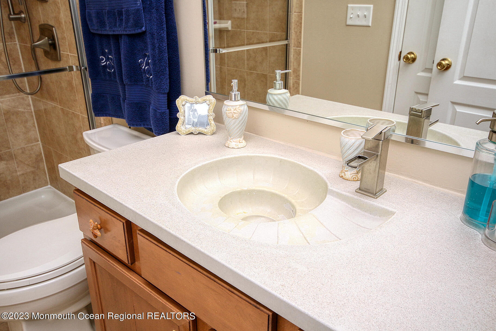 207 Ceylon Avenue - Photo 18