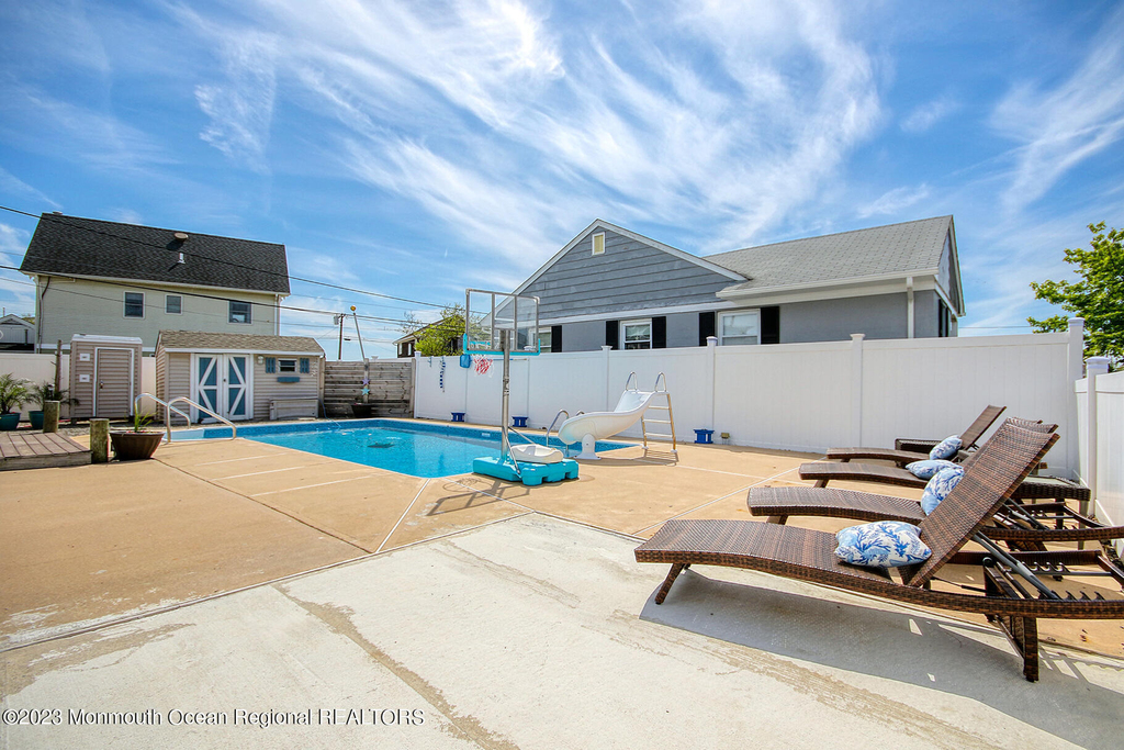 207 Ceylon Avenue - Photo 43