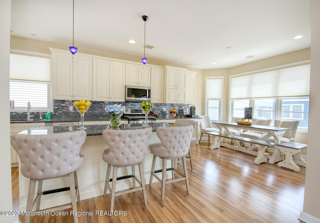 207 Ceylon Avenue - Photo 6