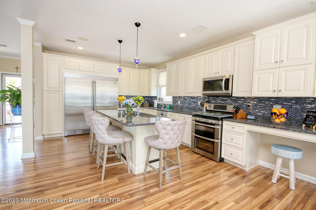 207 Ceylon Avenue - Photo 8