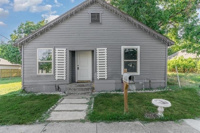 4621 Owenwood Avenue - Photo 0