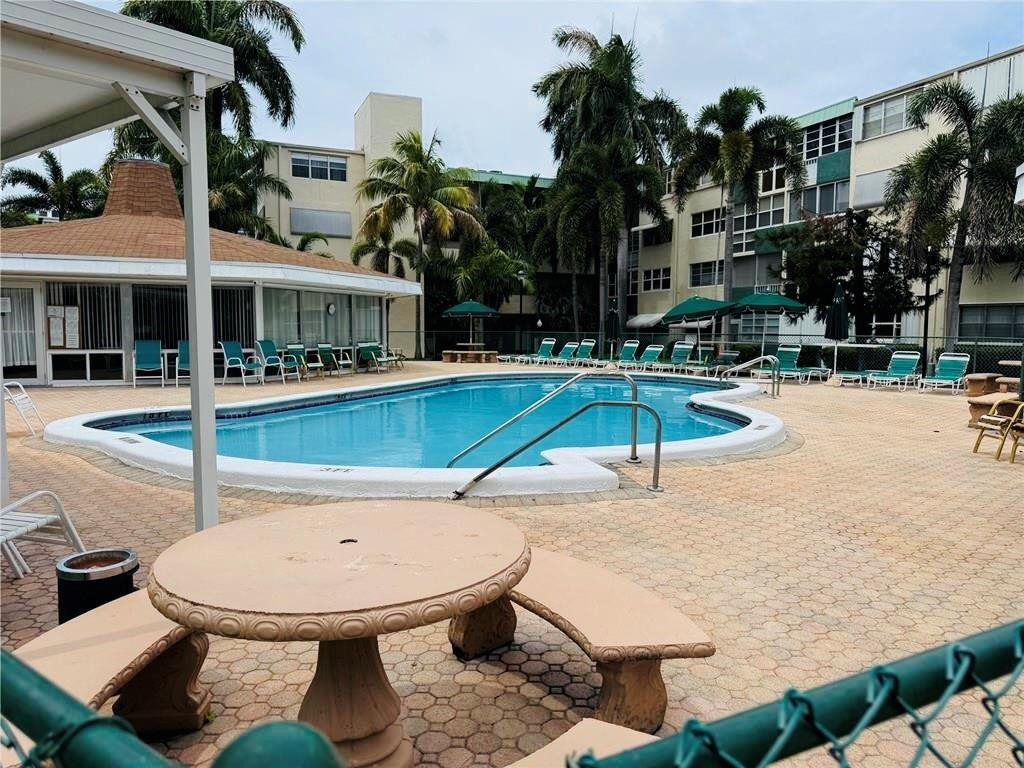 1333 E Hallandale Beach Boulevard - Photo 1