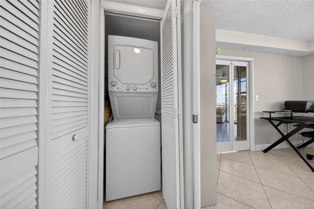 3180 Ne 48th Court - Photo 25