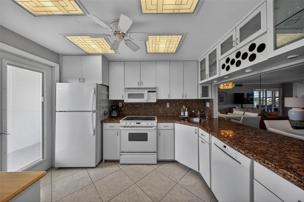 3180 Ne 48th Court - Photo 31