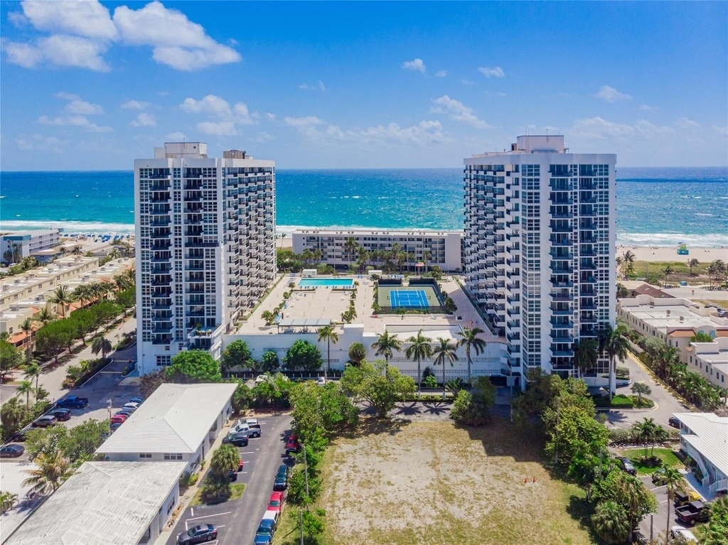 531 N Ocean Boulevard - Photo 0