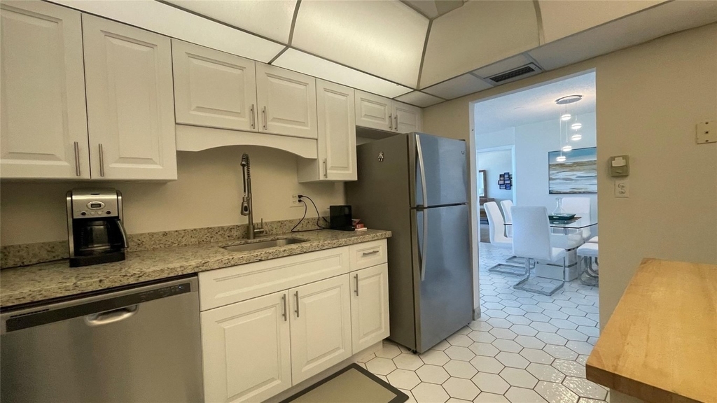531 N Ocean Boulevard - Photo 12