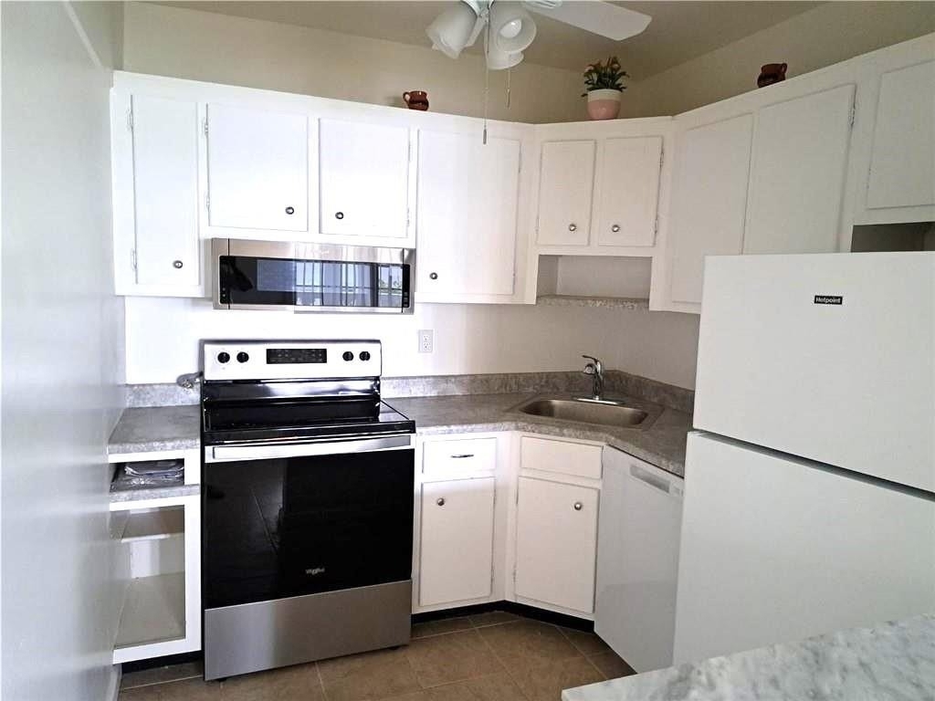 2455 Ne 51st Street - Photo 1