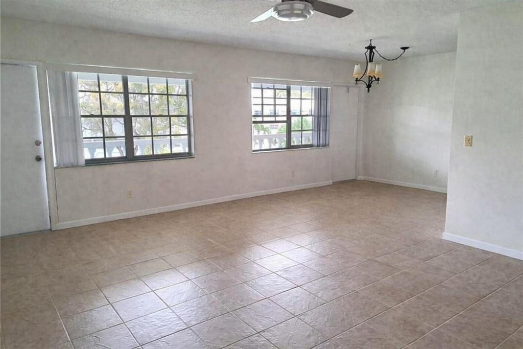 2455 Ne 51st Street - Photo 0