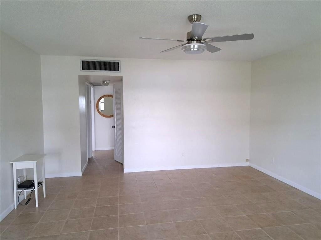 2455 Ne 51st Street - Photo 6