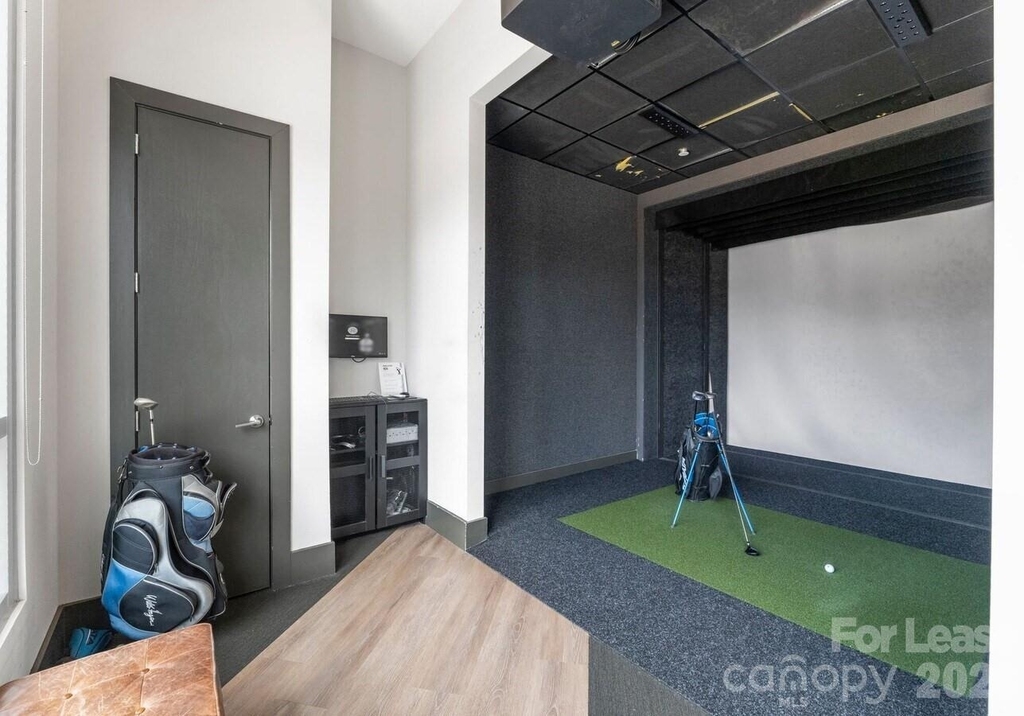 500 W Trade Street - Photo 13