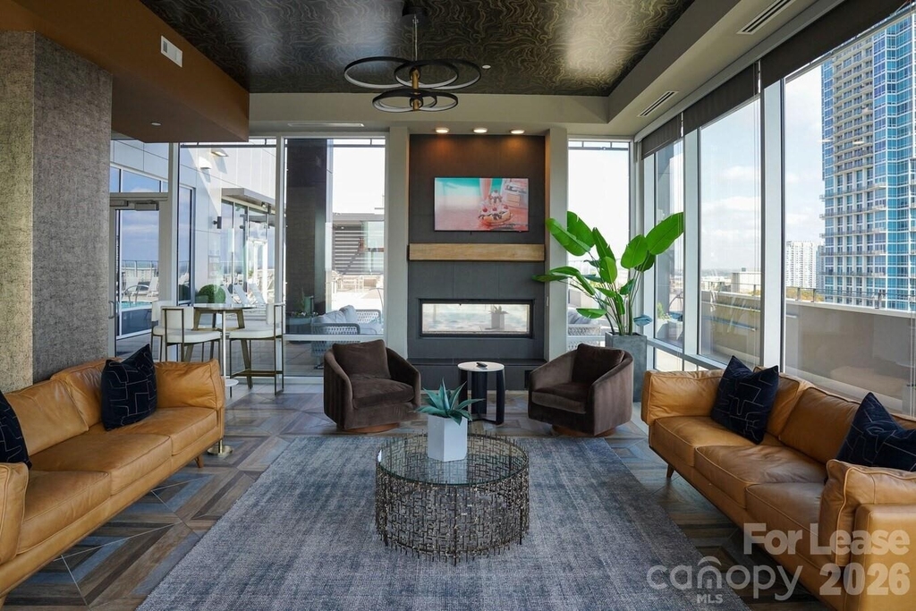 500 W Trade Street - Photo 6