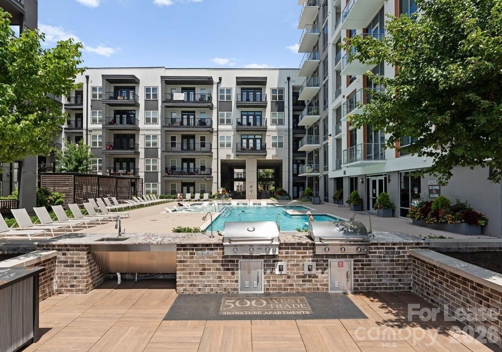 500 W Trade Street - Photo 0
