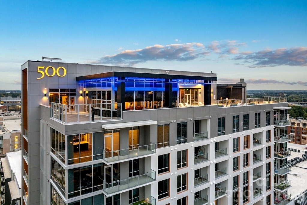 500 W Trade Street - Photo 1