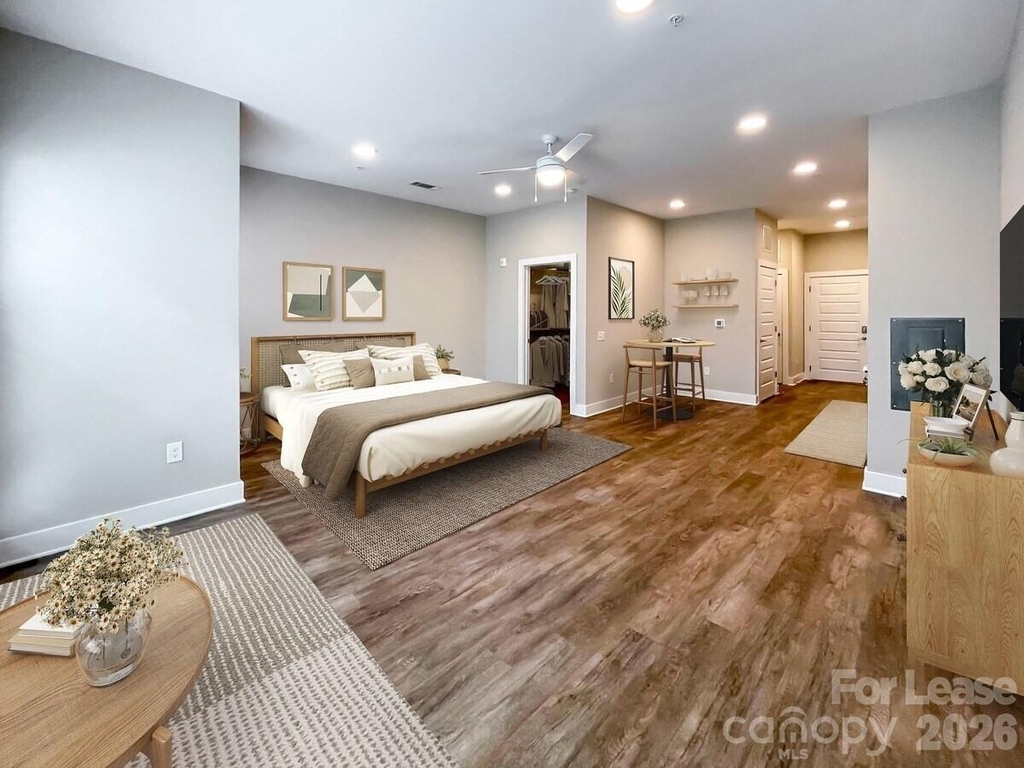 500 W Trade Street - Photo 23