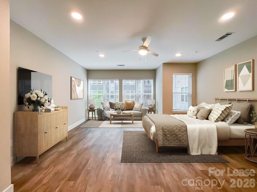 500 W Trade Street - Photo 24