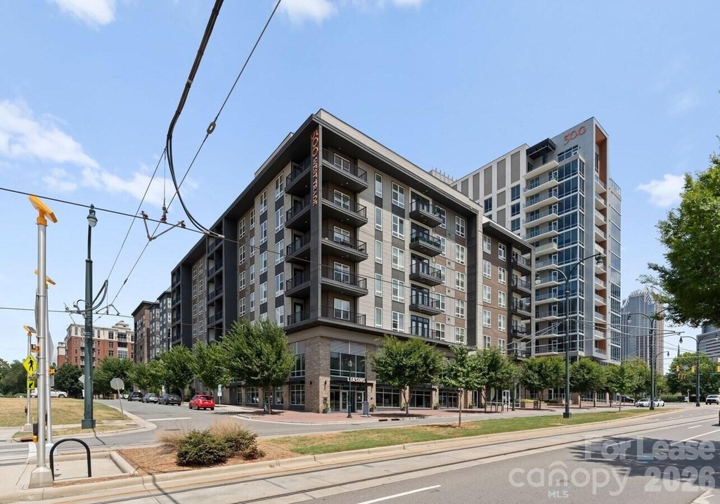 500 W Trade Street - Photo 3