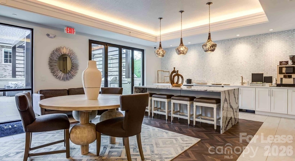 2426 Vail Avenue - Photo 4