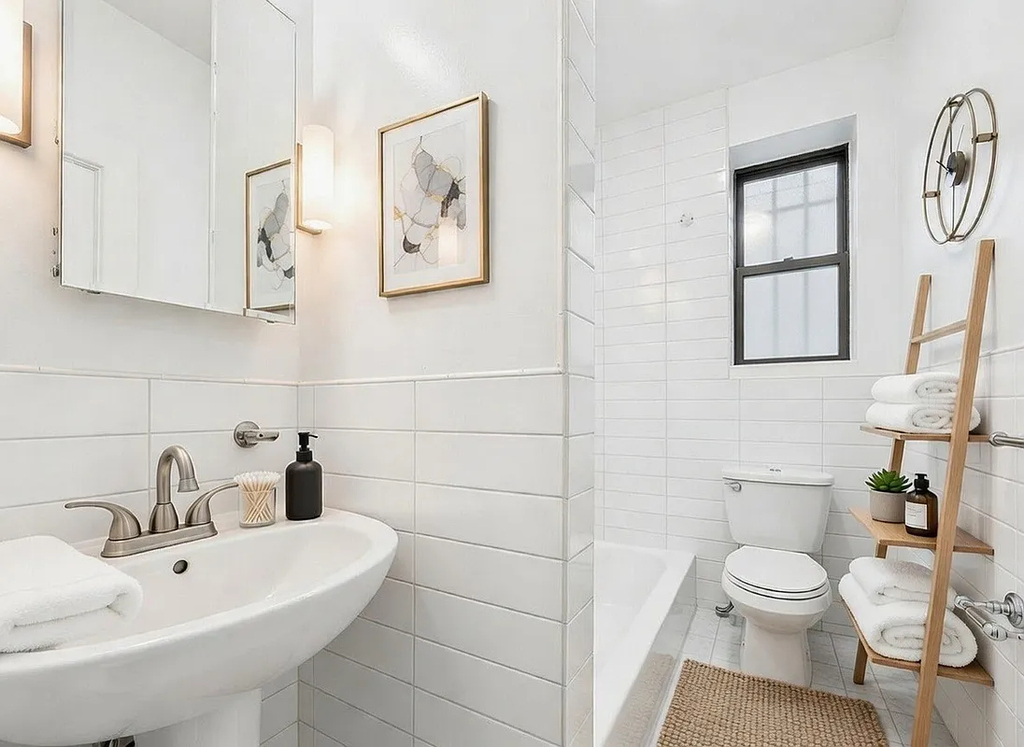 405 West 45th Street - Photo 4
