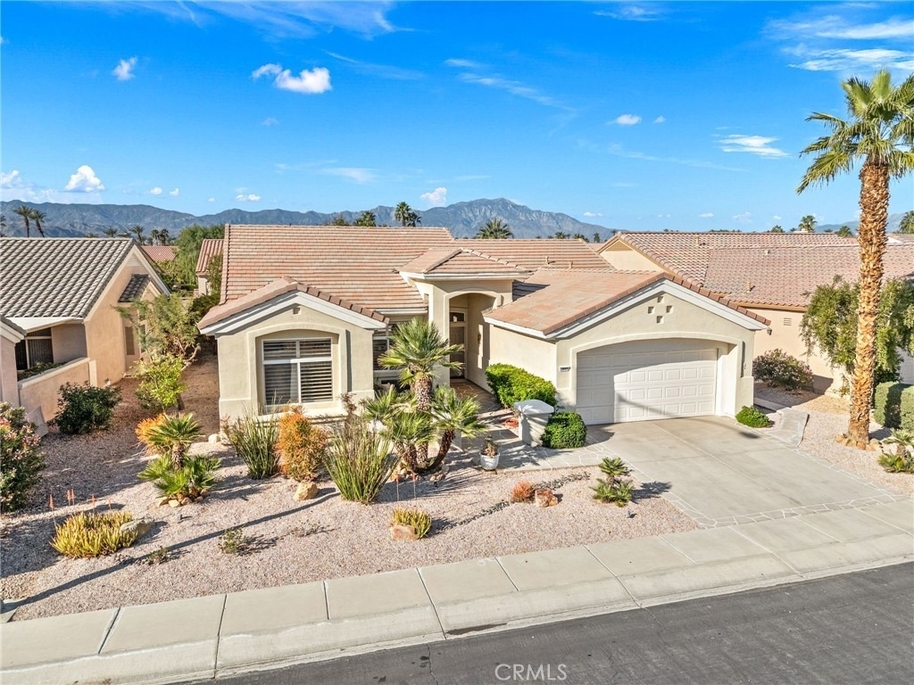 36627 Crown Street - Photo 1