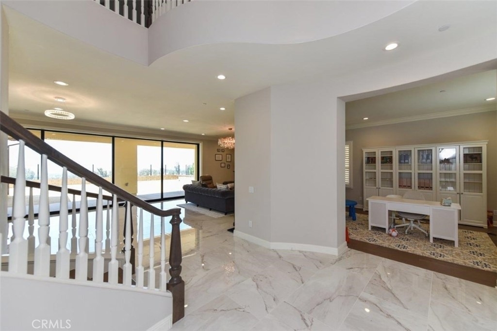222 Clear Falls - Photo 2