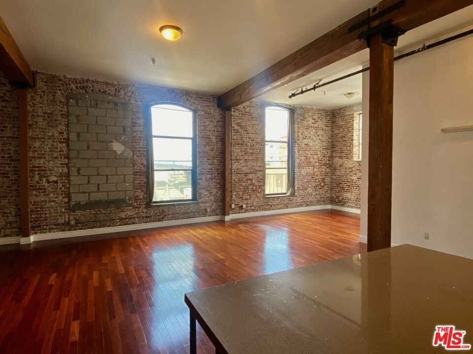 652 Mateo Street - Photo 1