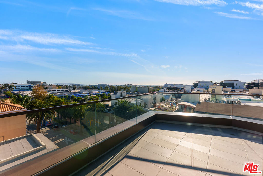 700 Broadway - Photo 20