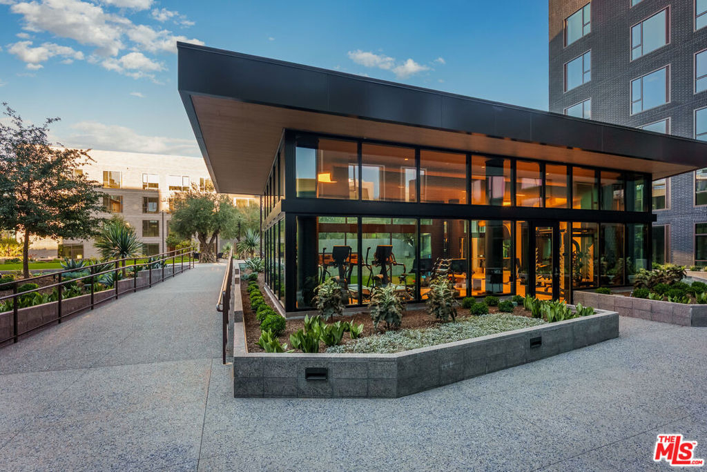 700 Broadway - Photo 47