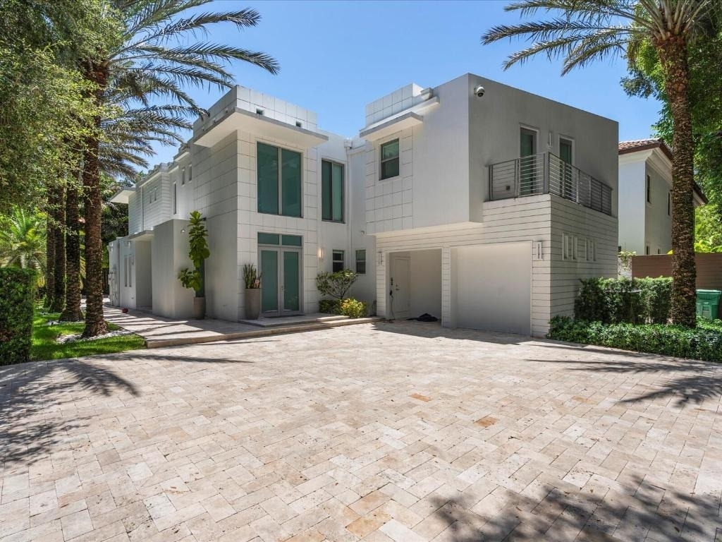 3917 S Le Jeune Road - Photo 3