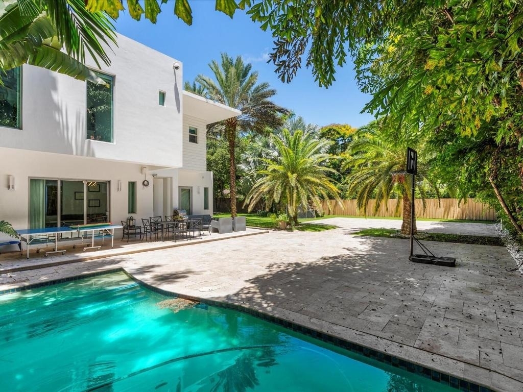 3917 S Le Jeune Road - Photo 14