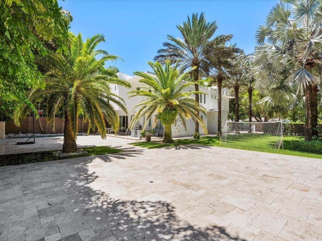 3917 S Le Jeune Road - Photo 8