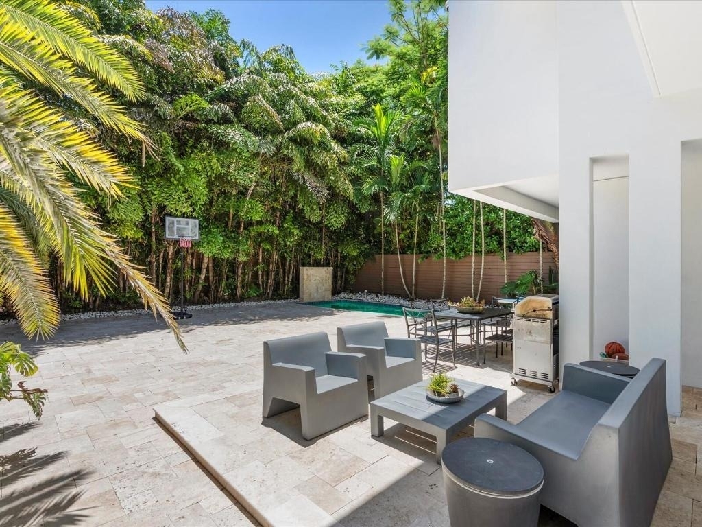 3917 S Le Jeune Road - Photo 11