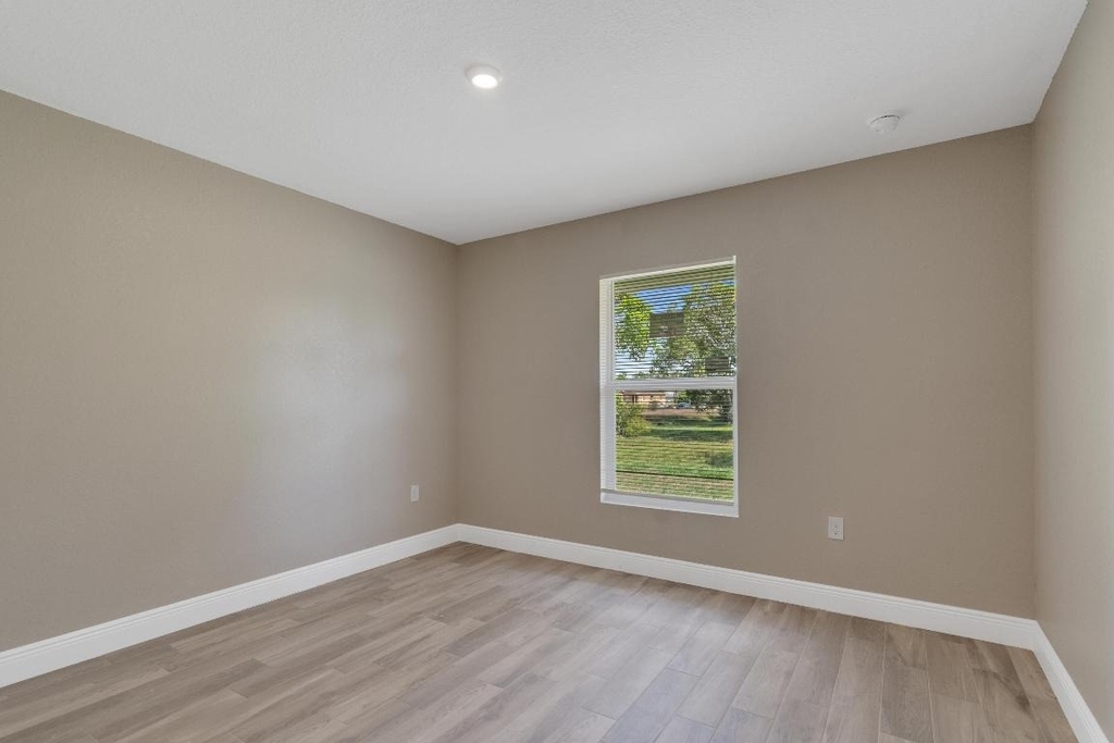 1405 Avenue G - Photo 15