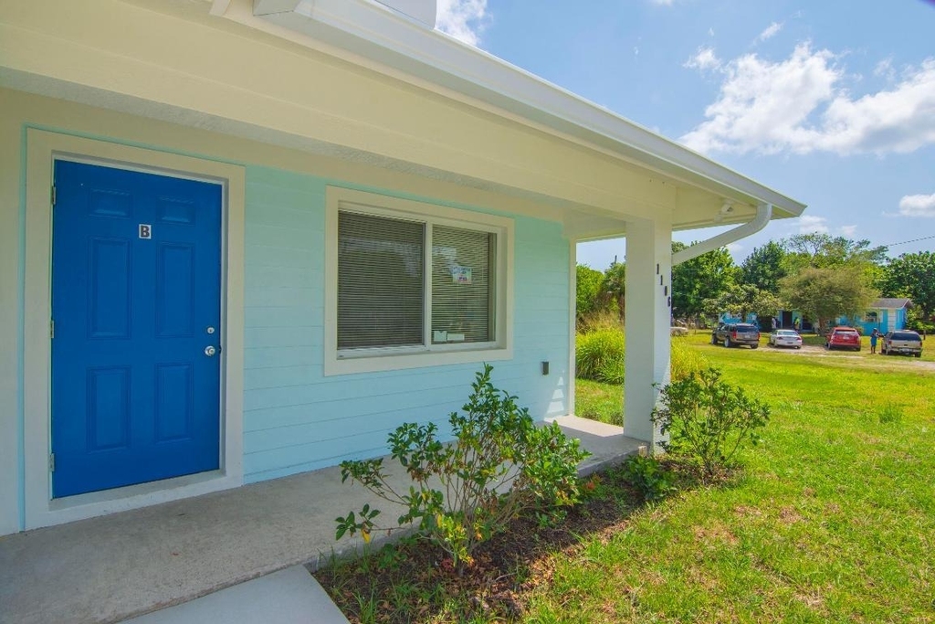 1405 Avenue G - Photo 1