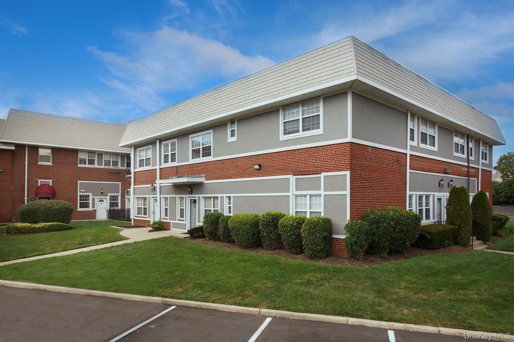 425 Newbridge Road - Photo 1