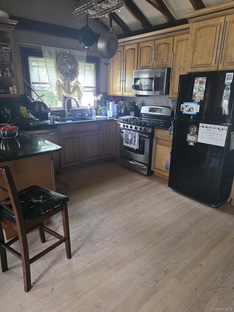 23 Seaman Neck Road - Photo 1
