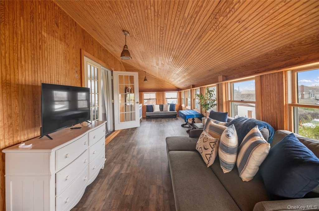 639 Ocean Breeze Walk - Photo 12