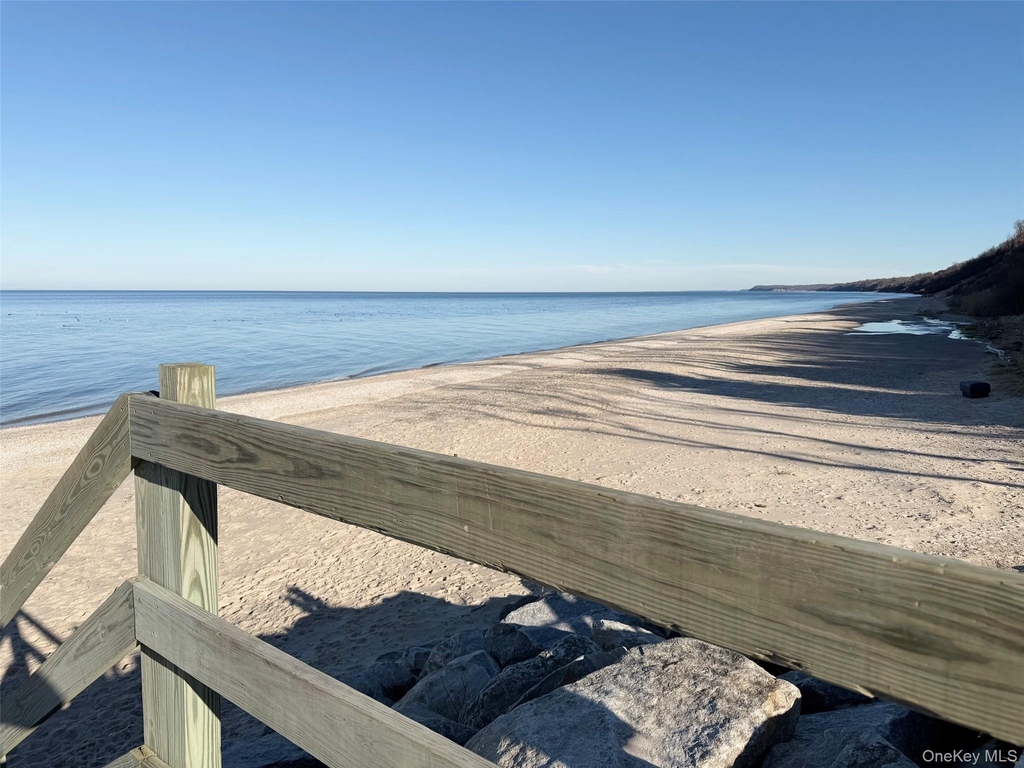 188 Hallock Landing Road - Photo 18