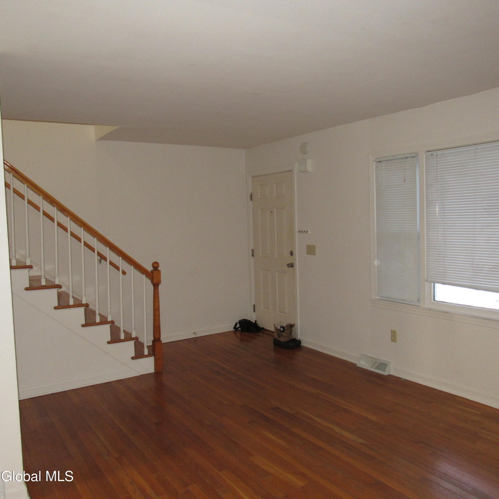 34b Commodore Street - Photo 8