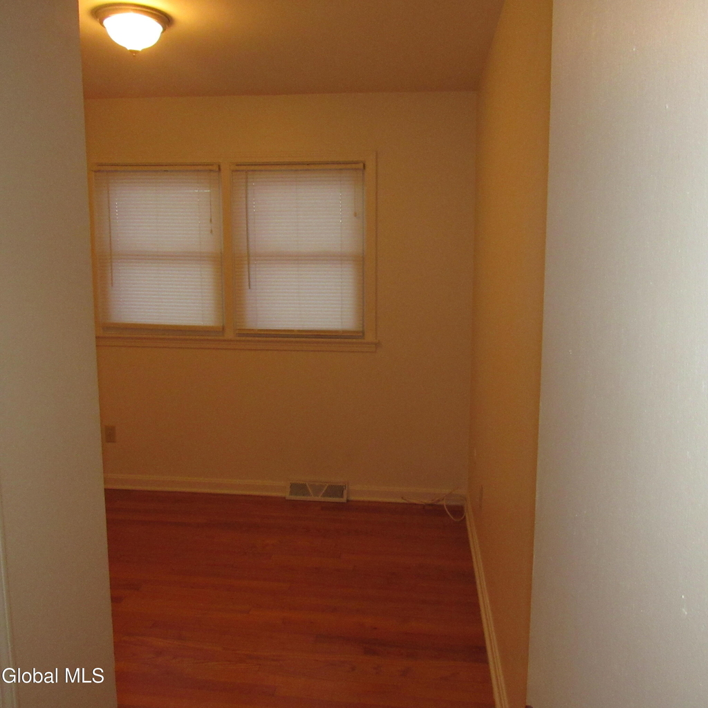 34b Commodore Street - Photo 18