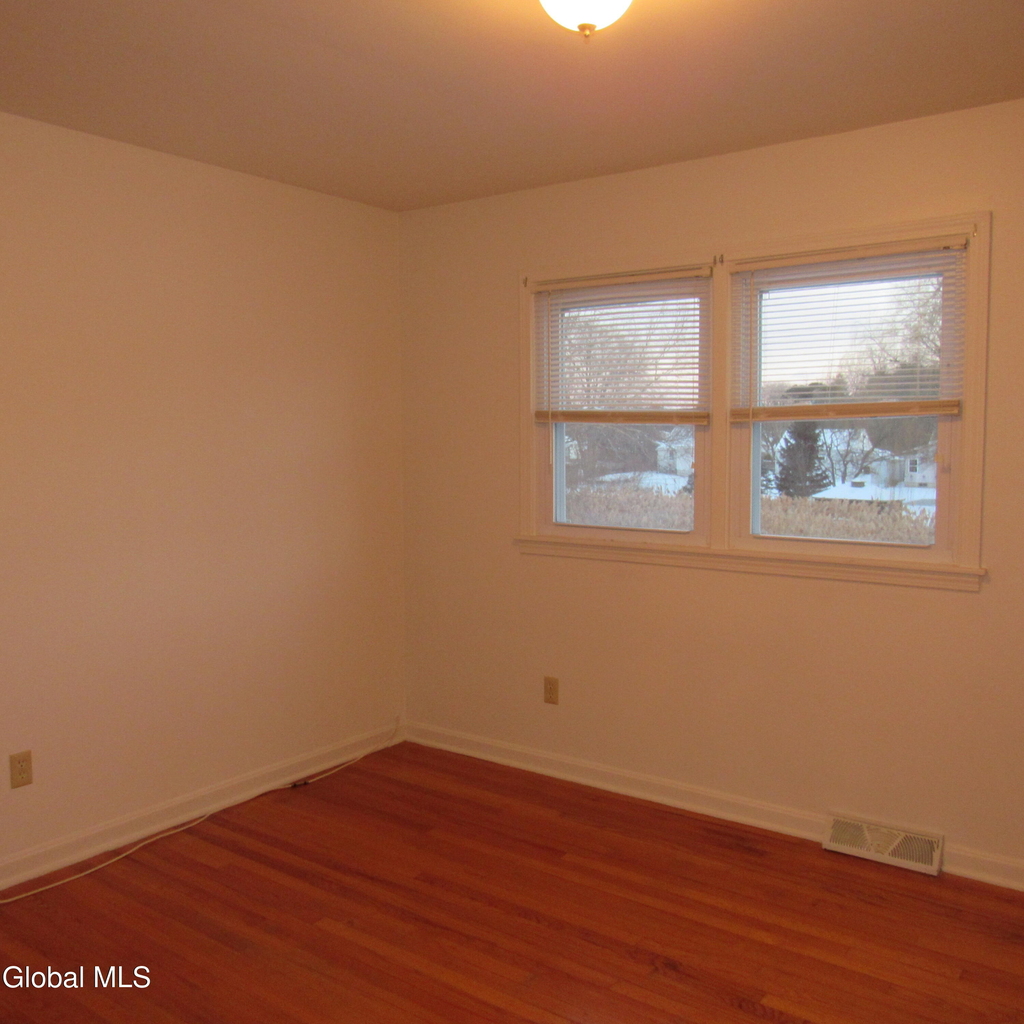 34b Commodore Street - Photo 16