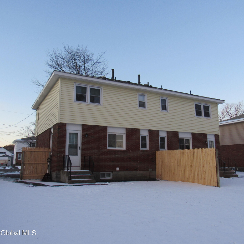 34b Commodore Street - Photo 3