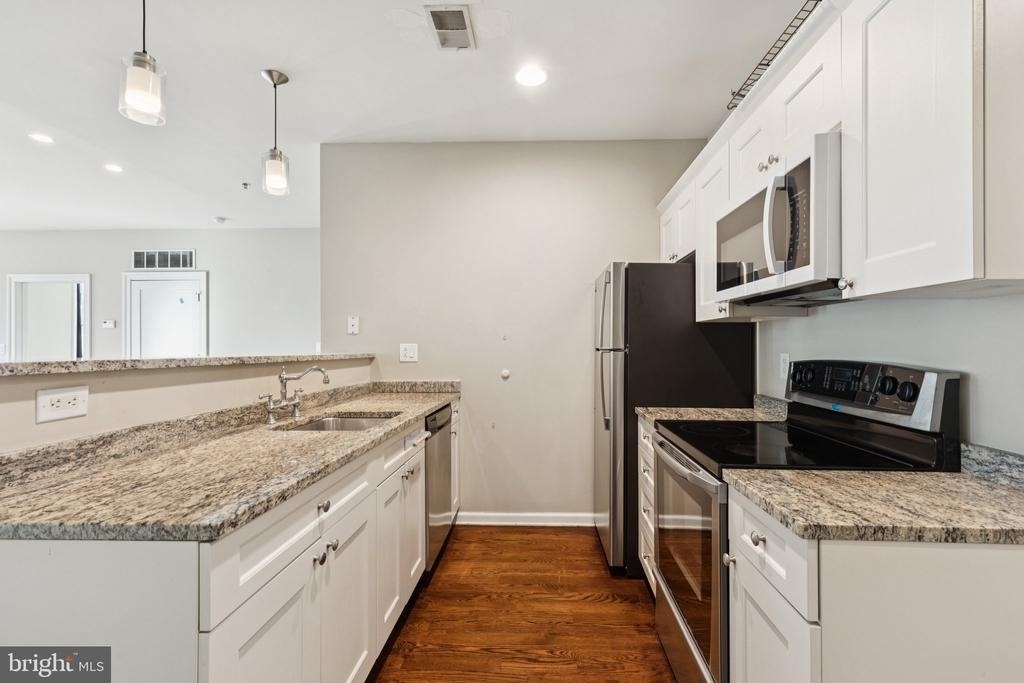 1811 Chestnut Street - Photo 7