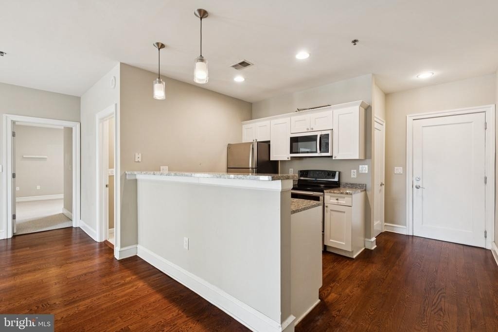 1811 Chestnut Street - Photo 9